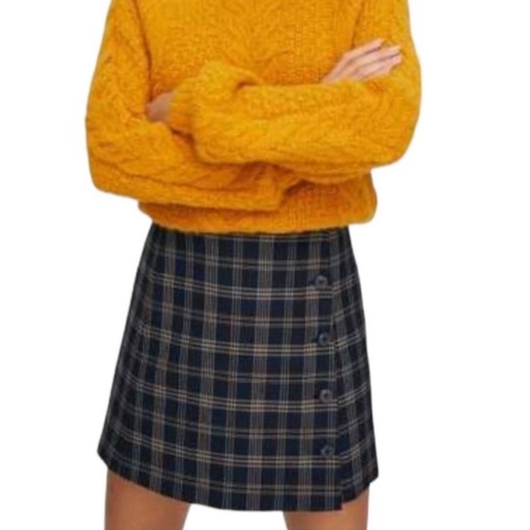 Aritzia Plaid Mini Skirt Yuri Navy Academia Preppy School Girl Sz 6 - Picture 1 of 9